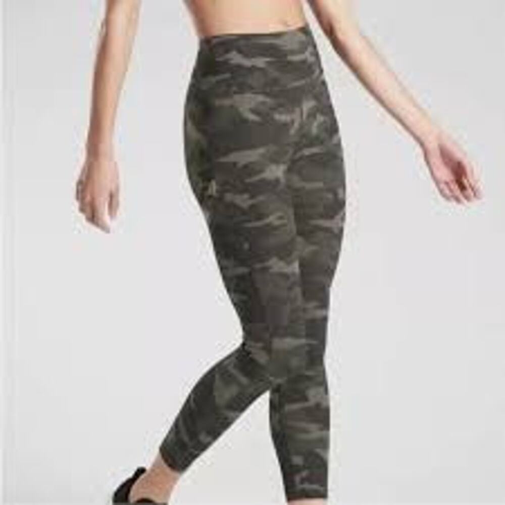 Athleta Ultimate Camo Leggings Womens‎ 7/8 Size S Olive Green #531773-01 EUC